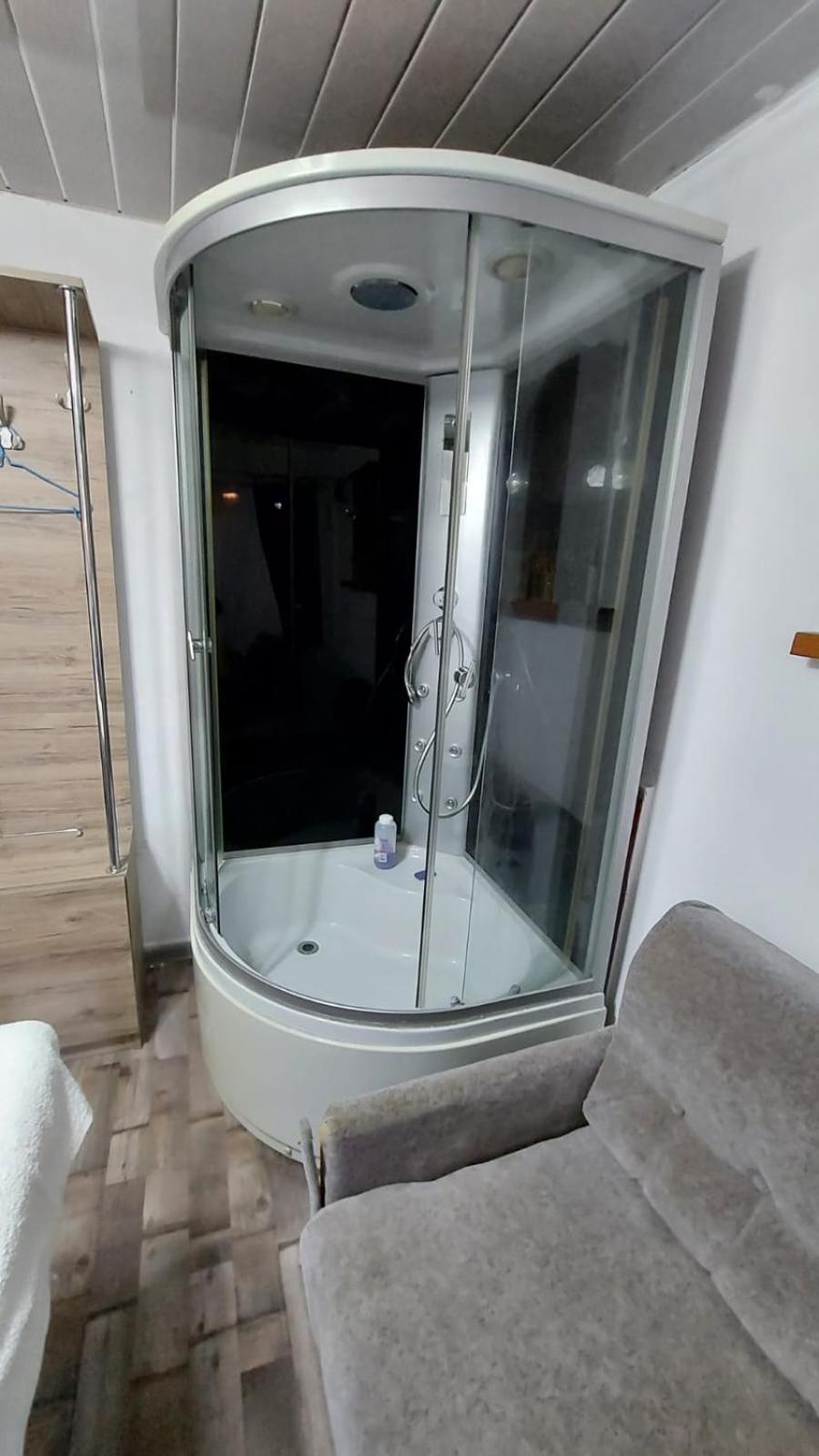 Boutique Hotel Pʼotʼi الغرفة الصورة